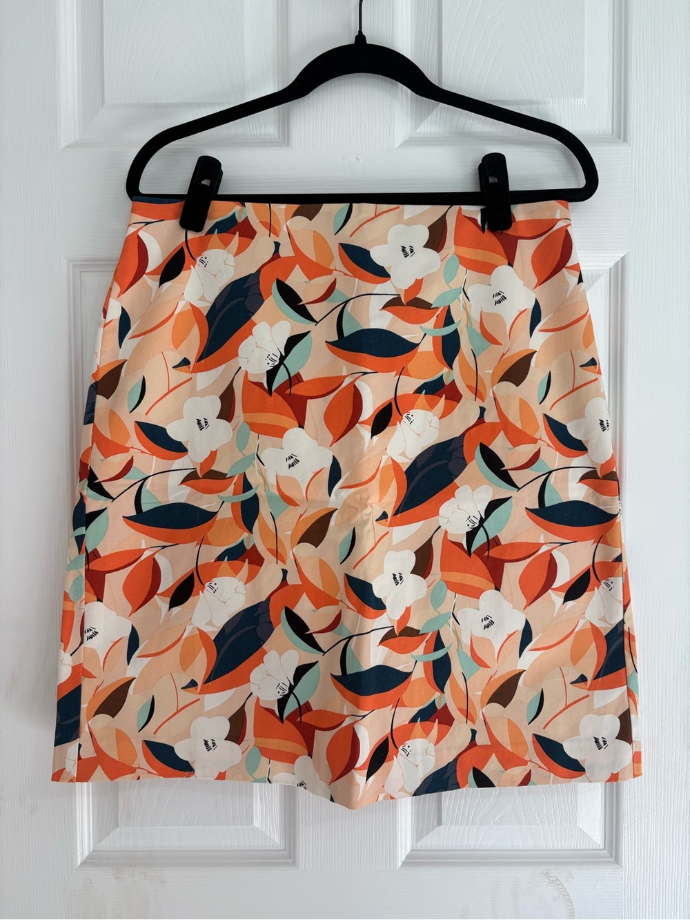 Ann Taylor Floral Leaf Print Skirt in Peach, Orange Teal & Navy